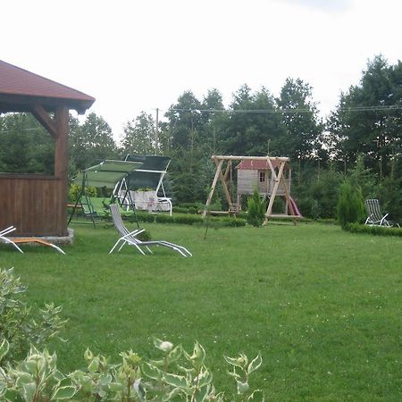 Gosciniec Rycerski Bed & Breakfast Paprotki ภายนอก รูปภาพ