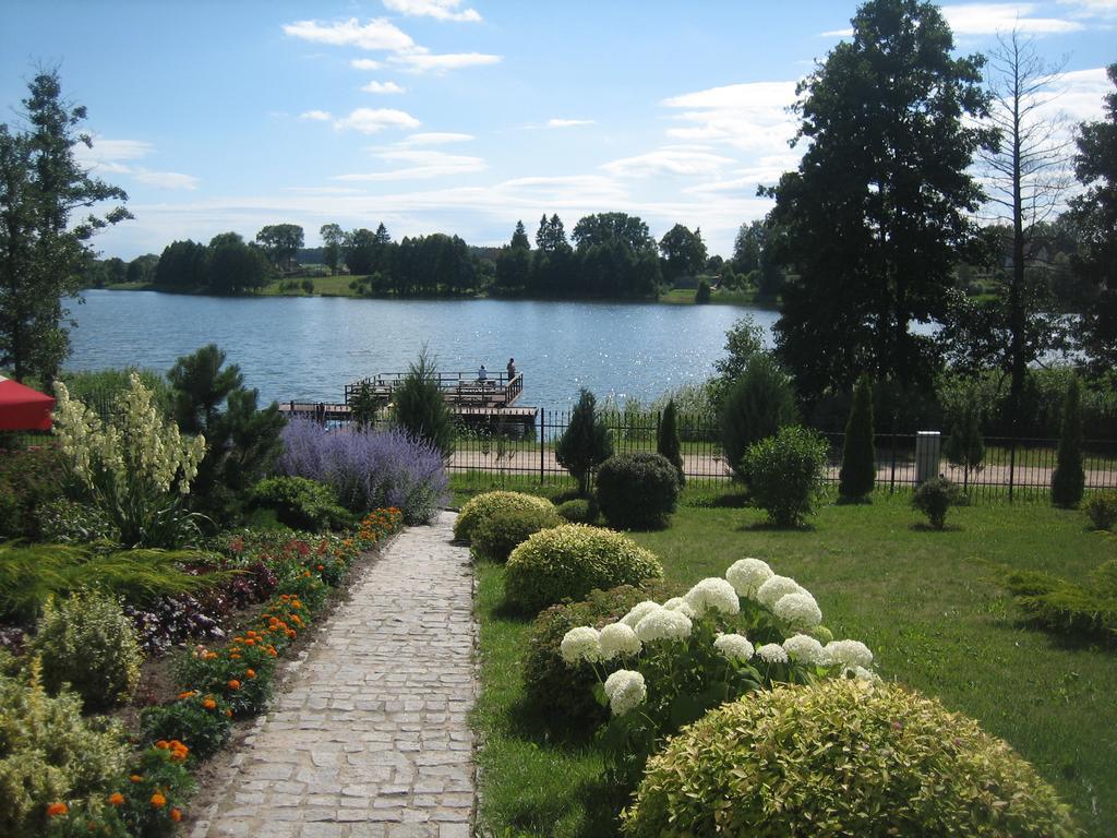 Gosciniec Rycerski Bed & Breakfast Paprotki ภายนอก รูปภาพ
