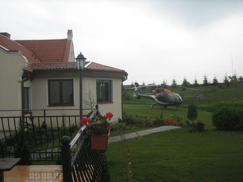 Gosciniec Rycerski Bed & Breakfast Paprotki ภายนอก รูปภาพ