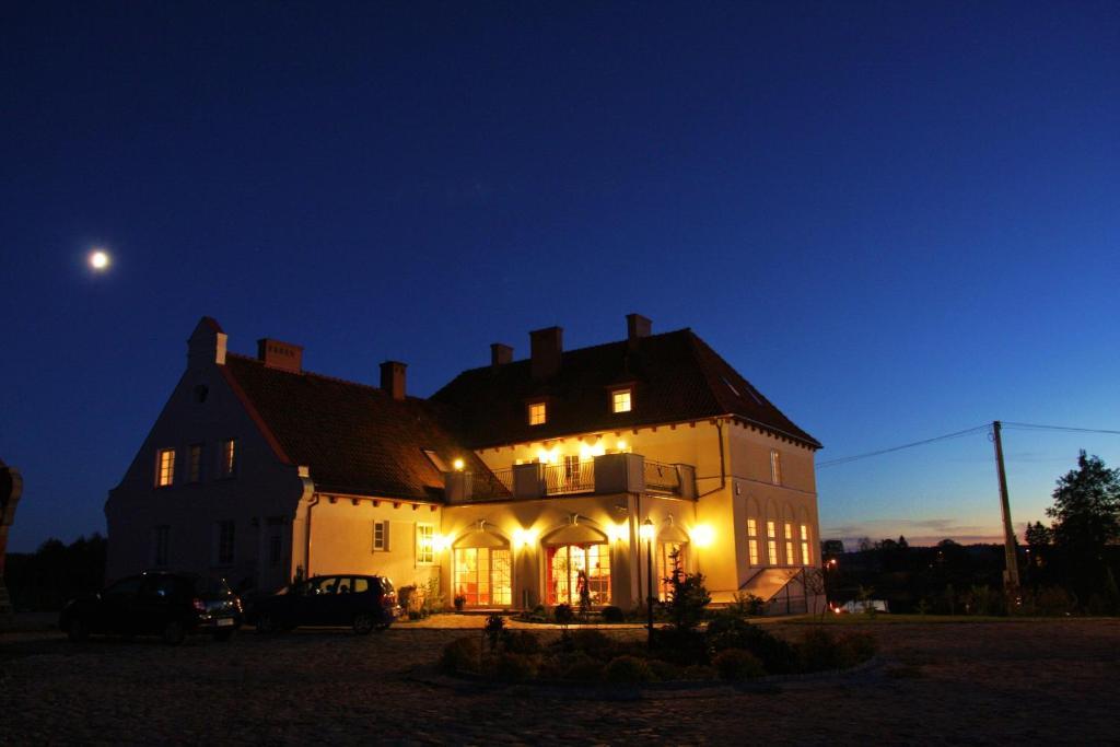 Gosciniec Rycerski Bed & Breakfast Paprotki ภายนอก รูปภาพ